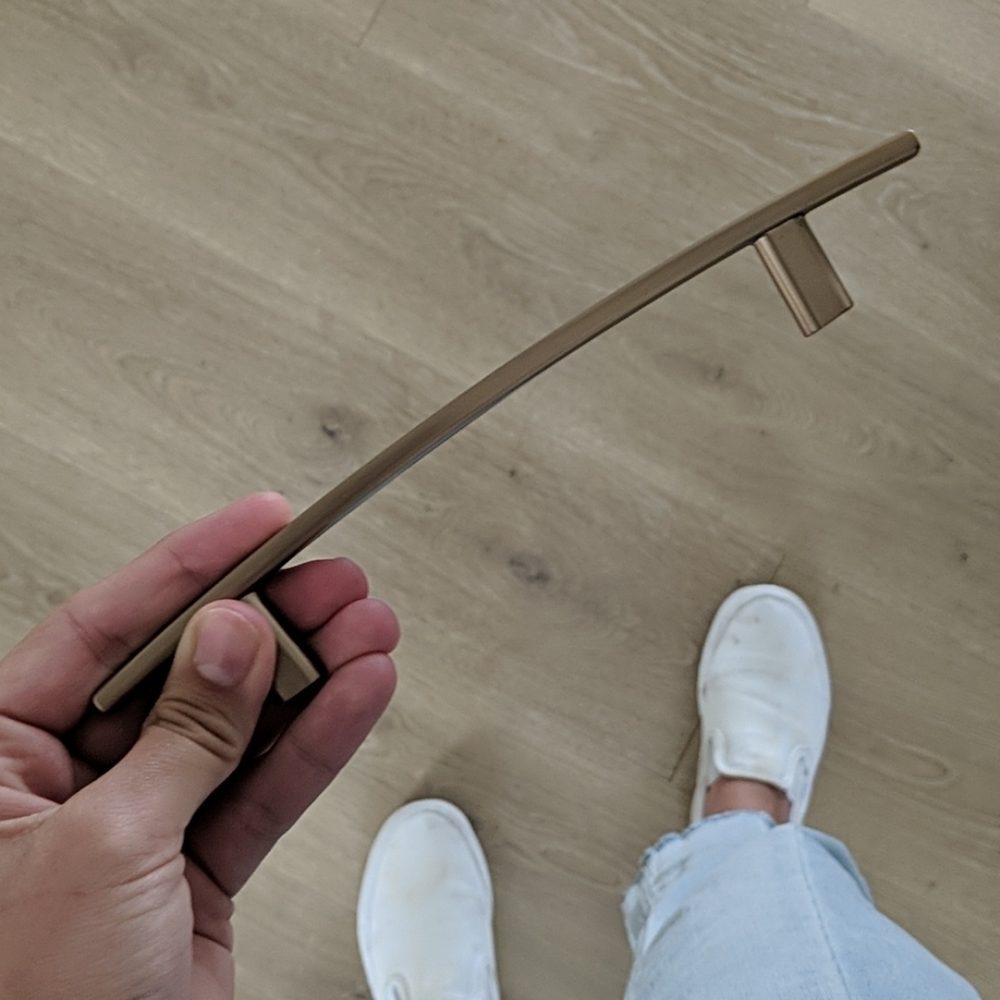 Hardware drawer pulls